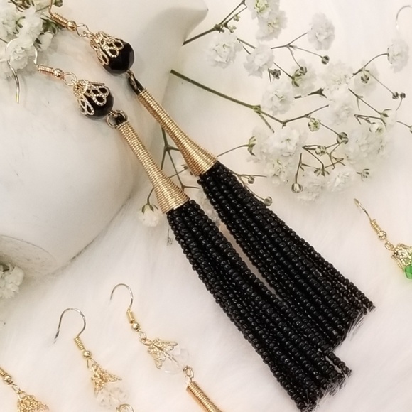 Jewelry - Black bead fringe earrings